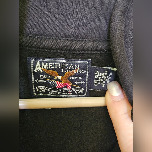 Poncho - Picture 3 of 3